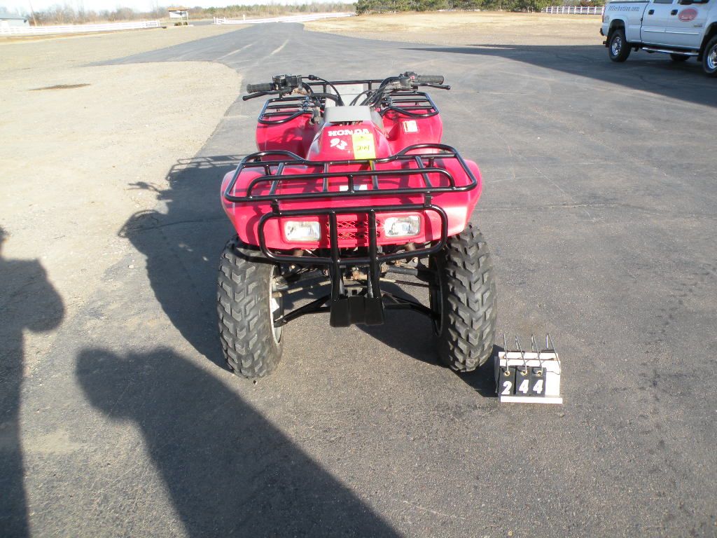 1993 Honda 300 Fourtrax 2x4 needs new battery 478TE1405PA502627