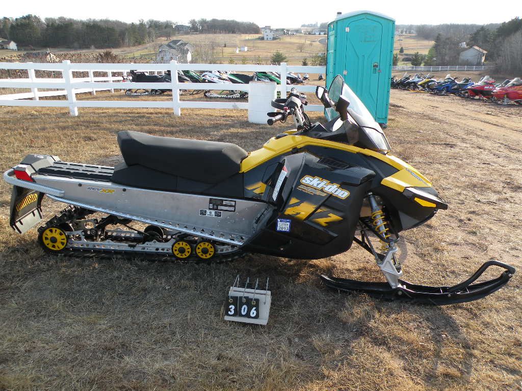 2009 Ski Doo MXZ Renegade 1200 4 stroke 2BPSMN9A29V000212