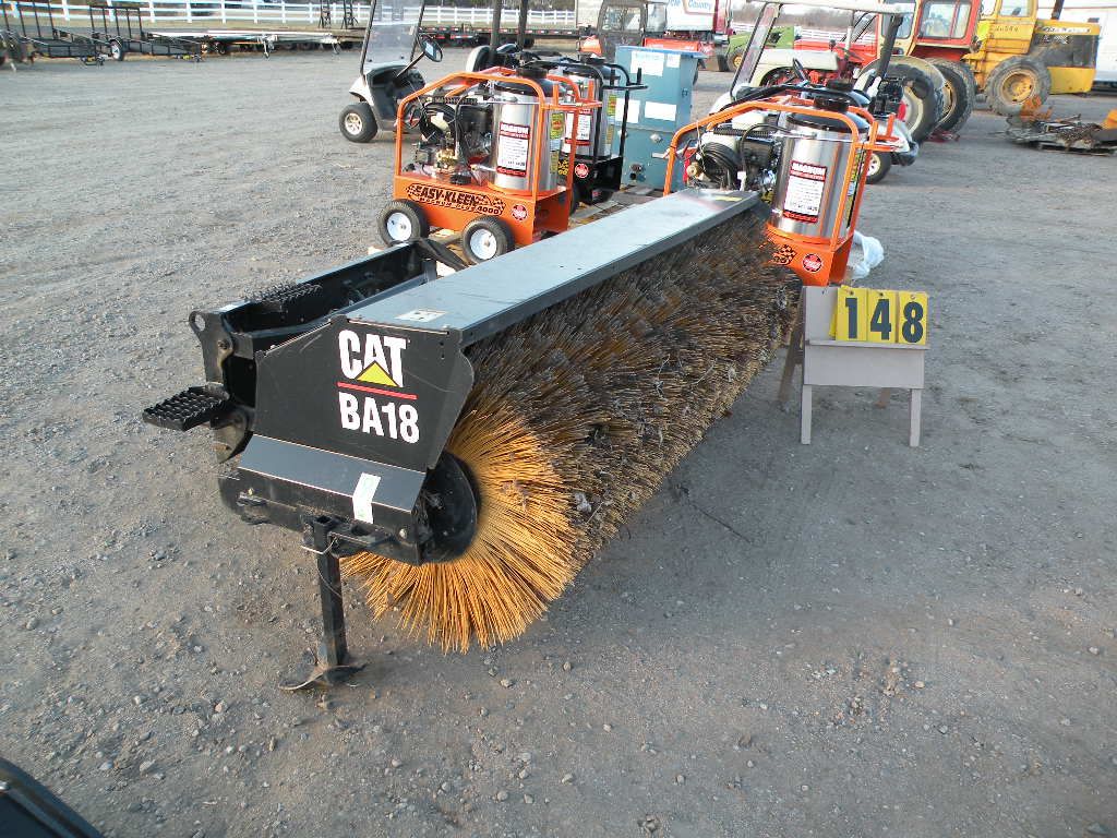 Cat BA18 angle broom attachment