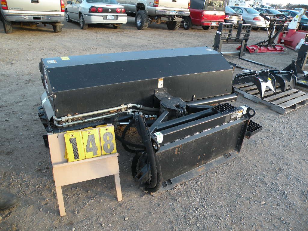 Cat BA18 angle broom attachment