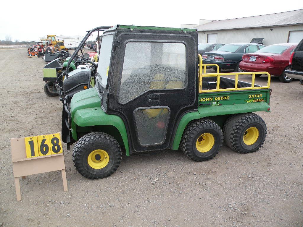 John Deere 6 wheel Gator w/cab