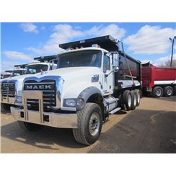 2009 MACK GU713 TRI-AXLE DUMP