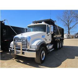 2008 MACK GU713 TRI-AXLE DUMP