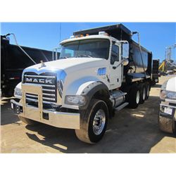 2008 MACK GU713 TRI-AXLE DUMP