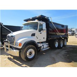 2007 MACK CV713 TRI-AXLE DUMP