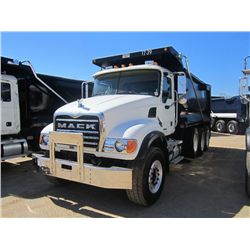 2007 MACK CV713 TRI-AXLE DUMP