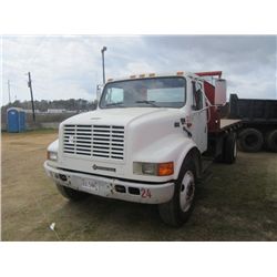 1995 INTERNATIONAL 4700 S/A FLATBED DUMP
