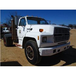 1994 FORD F700 S/A WINCH TRUCK