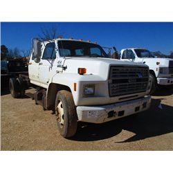 1993 FORD F700 S/ACAB & CHASSIS