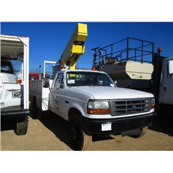 1995 FORD F SERIES S/A FLATBED TRUCK