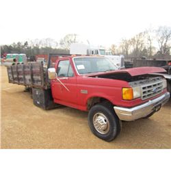 1991 FORD SUPER DUTY FLATBED TRUCK