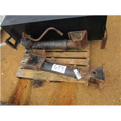 (1) LOT 2 TRAILER LANDING DOLLY LEGS 674 _____ 15