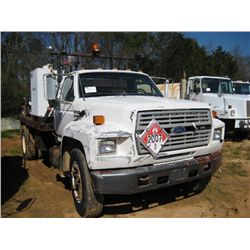 1990 FORD F700 S/A LUBE & FUEL TRUCK