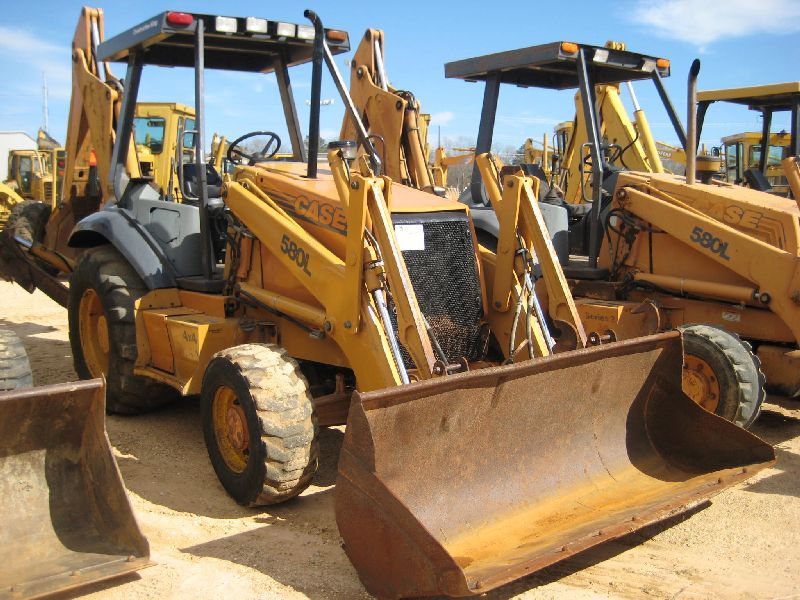 CASE 580L 4X4 LOADER BACKHOE