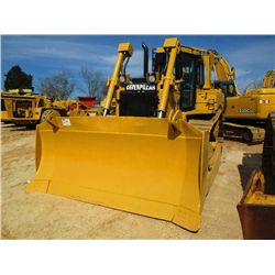 CAT D6T XL CRAWLER TRACTOR