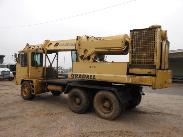 GRADALL 660E WHEELED HYDRAULIC EXCAVATOR - J.M. Wood Auction Company, Inc.