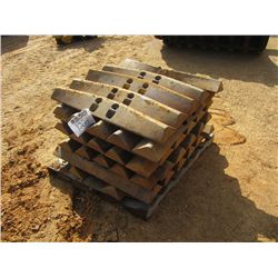 (1) LOT 38" PYRAMID PAD FOR D6R