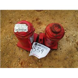 (1) LOT 2 30T BOTTLE JACK