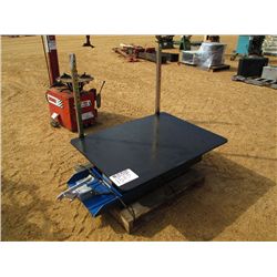 VESTIL HYDRAULIC LIFT TABLE