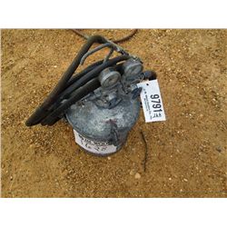 BINKS PAINT TANK W/HOSE & SPRAY GUN