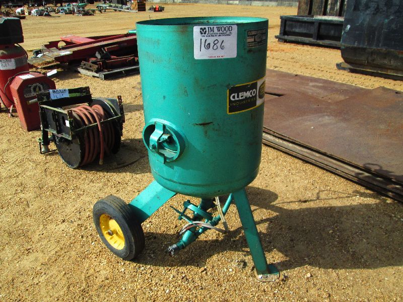 CLEMCO 2452 SAND BLASTER J.M. Wood Auction Company, Inc.