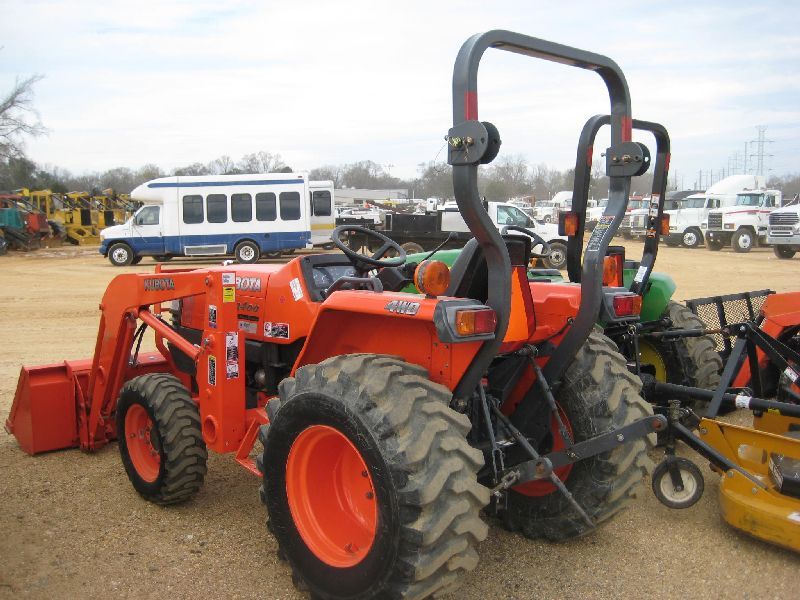 KUBOTA L3400 4X4 FARM TRACTOR - J.M. Wood Auction Company, Inc.