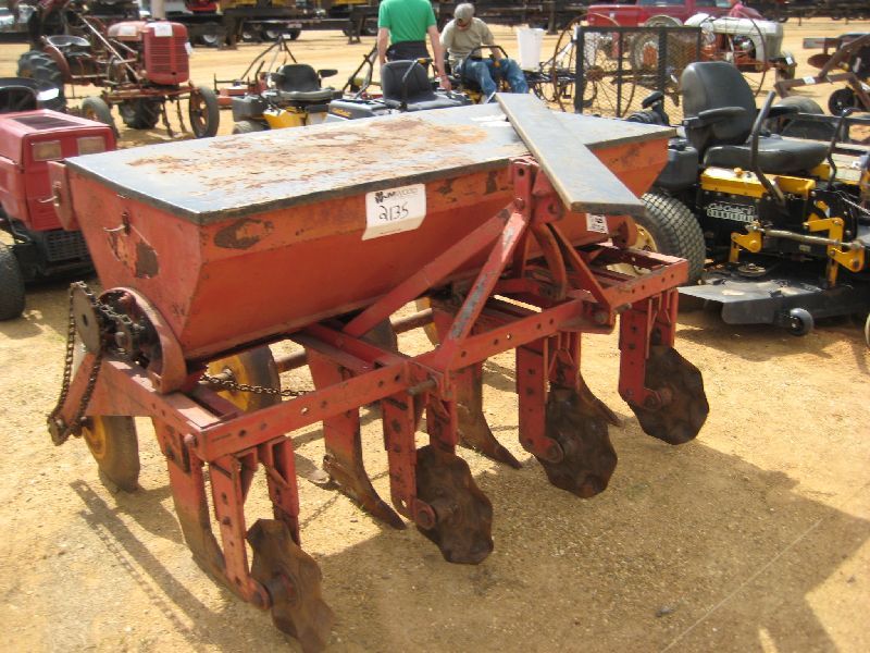 TAYLOR MODEL F4 PASTURE DREAM S/N 26019142 J.M. Wood Auction