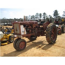 INTERNATIONAL 504 FARM TRACTOR