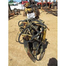 SWIVEL CLAMP FOR LOG LOADER