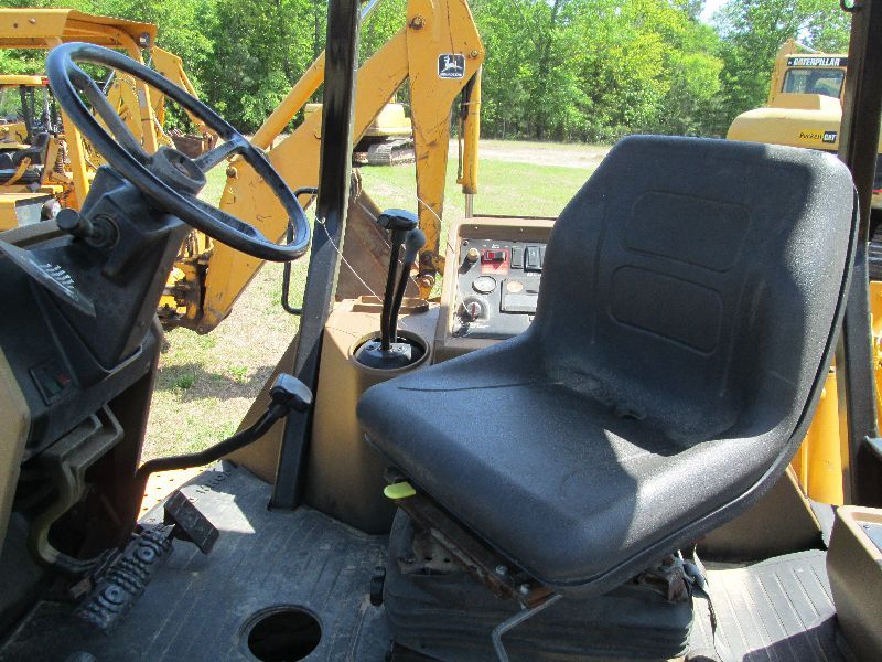 JOHN DEERE 310D 4X4 LOADER BACKHOE, S/N 798154, GP BUCKET, 24" HOE