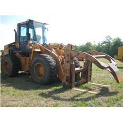 CASE 621C WHEEL LOADER, S/N 124889, WICKER FORKS W/TOP CLAMP, ECAB W/AIR, 20.5-25 TIRES, METER READI