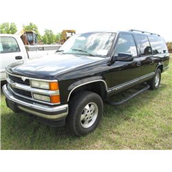 1995 CHEVROLET 1500 4X4 SUBURBAN, S/N 1GNFK16K8SJ327740, V8 GAS, A/T, P/S, A/C, ODOMETER READING 195