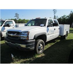 2004 CHEVROLET 3500 4X4 CREWCAB SERVICE TRUCK, S/N 1GBJK33224F224908, DURAMAX DIESEL ENG, A /T, P/S,