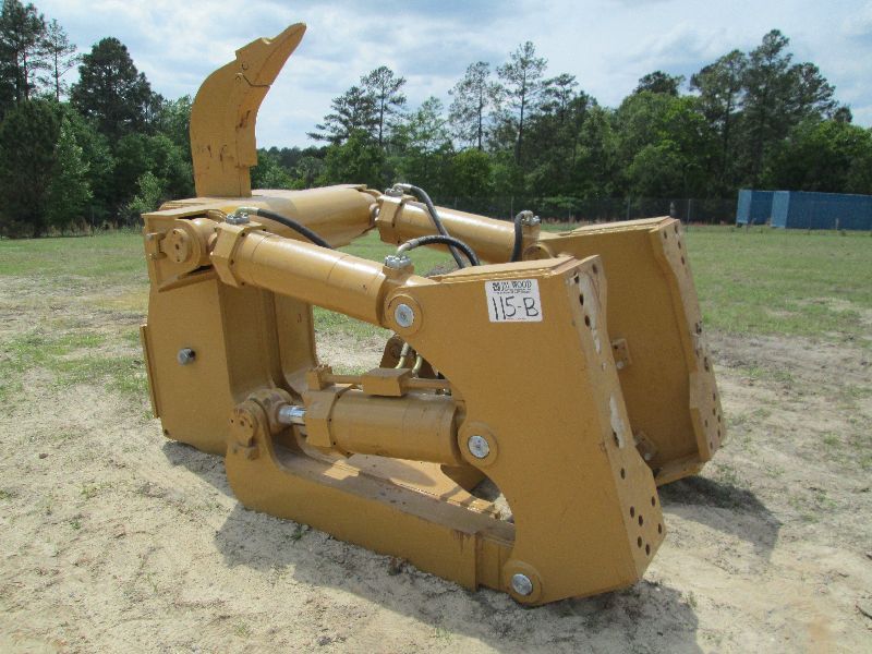 CAT D8R SINGLE SHANK RIPPER - J.M. Wood Auction Company, Inc.