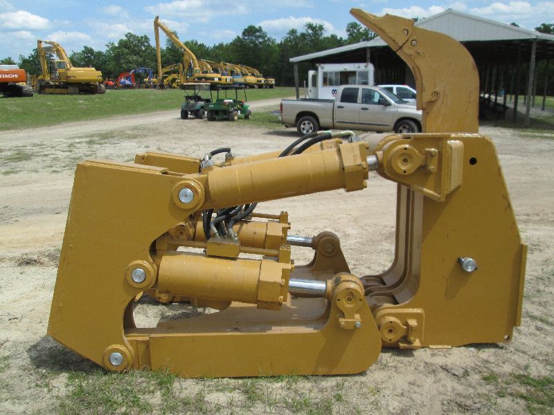 CAT D8R SINGLE SHANK RIPPER - J.M. Wood Auction Company, Inc.