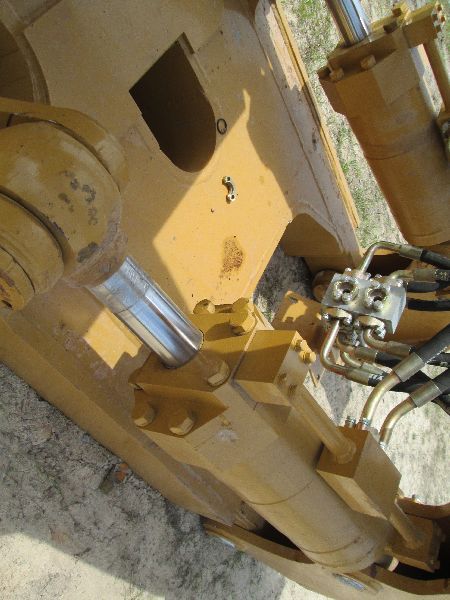 CAT D8R SINGLE SHANK RIPPER - J.M. Wood Auction Company, Inc.