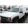 Image 1 : 2000 WHITE CHEVROLET SILVERADO 2500 2DR PU