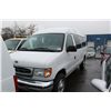 Image 1 : 1999 WHITE FORD E350 XLT SUPER DUTY PASS VAN