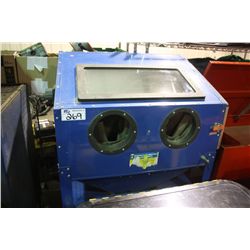 SAND BLASTING CABINET
