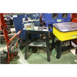 PNEUMATIC PAINT SHAKER ON STAND
