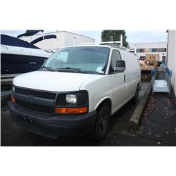 2007 WHITE CHEVROLET EXPRESS CARGO VAN 82,055KM