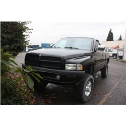 1996 BLACK DODGE RAM 1500 CARAMIE SLT 2DR PU
