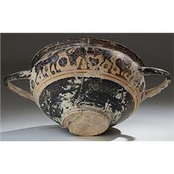 Vases. Corinthian black-figured kylix. Circa 6th century BC.  D/ Decorated with animals and rosettes