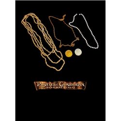 PIRATES OF THE CARIBBEAN CURSE OF THE BLACK PEARL TREASURE & JEWELS