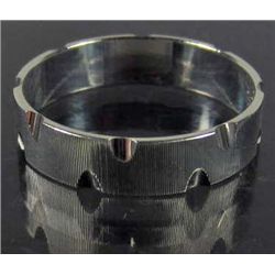 2491 - STERLING SILVER CARVED EMBROIDERY RING SIZE 9