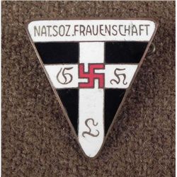 NICE ORIG NAZI NATSOZ FRAUENSCHAFT MEMBERS BADGE M1-92