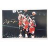 Image 1 : 10304 - MICHAEL JORDAN PHOTO APPROX 5 1/2 X 3 1/2