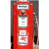 Image 2 : Lot 025: Wayne 70 Gas Pump