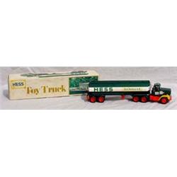 Lot 166: Hess 1977 Tanker Truck