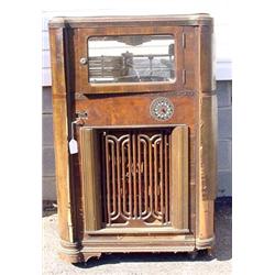 Lot 216: Wurlitzer Model P-12 Simplex Phonograph